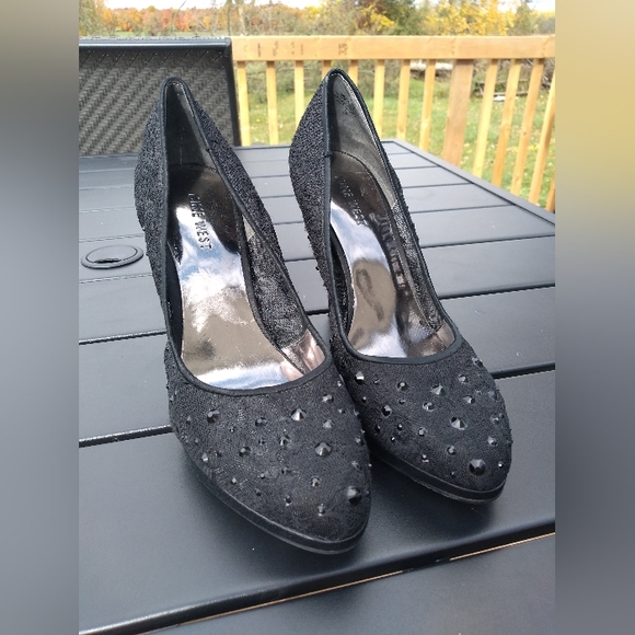 Nine West Shoes - Nine West Black High Heels, Size 7M, Lace & Gems, Like New